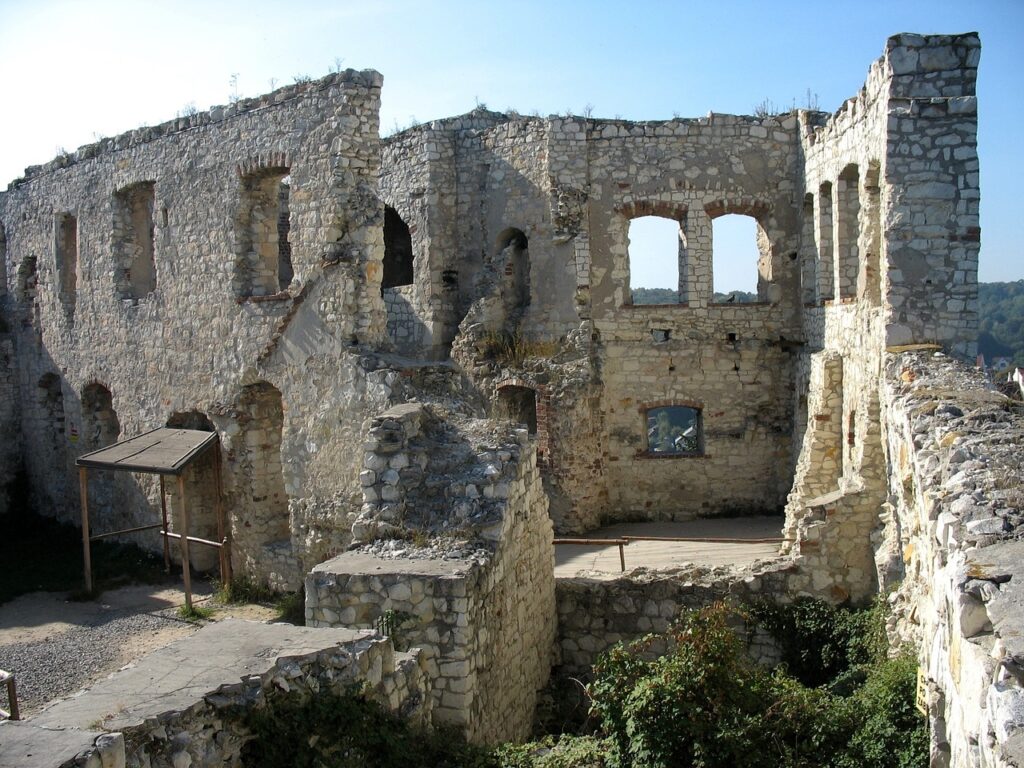 Kazimierz Dolny castle ruins