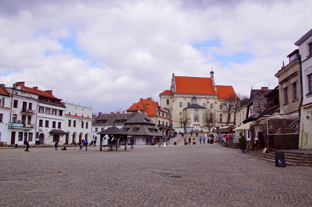 Kazimierz Dolny Old town - 150 kilometres away on your road trips from Warsaw